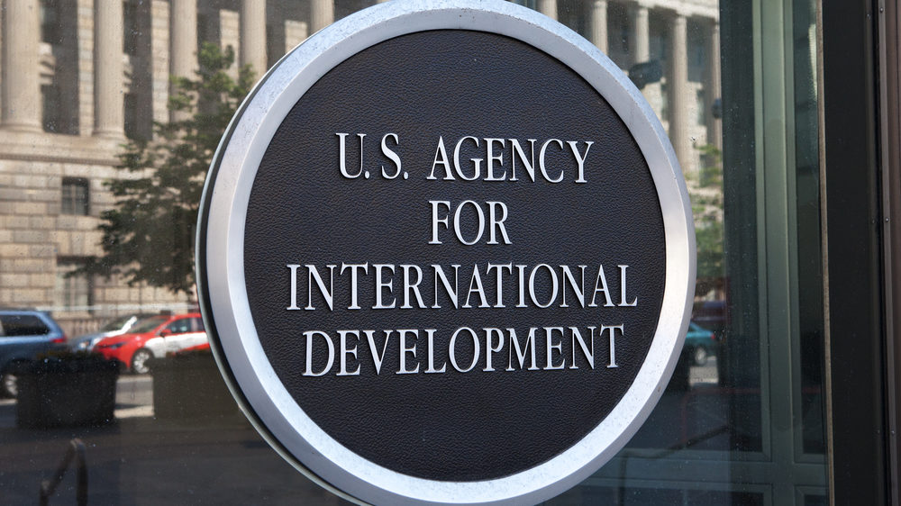 Offeror Cannot Use Proposed Web Manager’s Freelance Consultant Work to Satisfy Key Personnel Experience Requirements; GAO B-416591, DevTech Systems Inc.