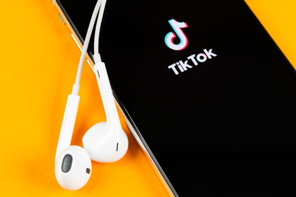 U.S. Senators Seek to Ban TikTok on Government Devices