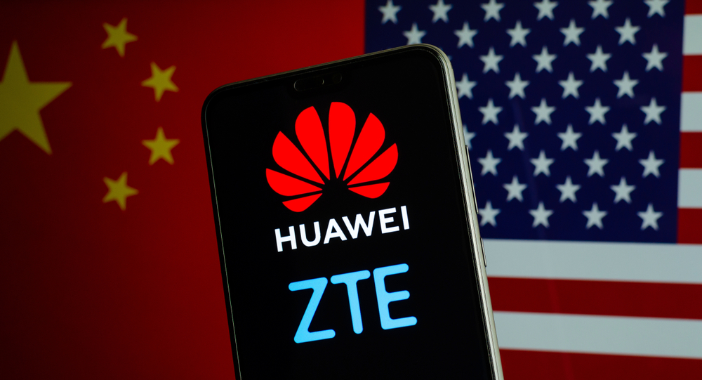FCC Bans New Huawei, ZTE Imports