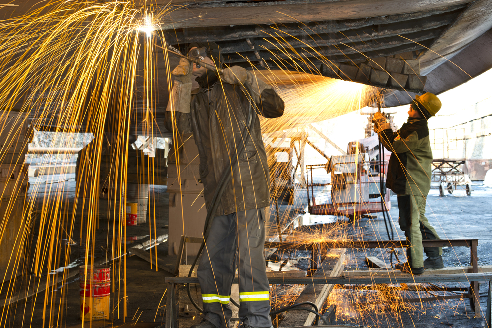 Navy’s Top Admiral Urges Defense Firms to Hire Ukrainian and Afghan Refugees