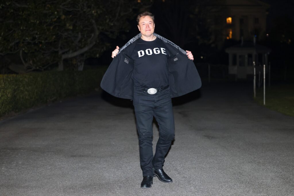 Musk’s SpaceX Is Frontrunner to Build Trump’s Golden Dome Missile Shield